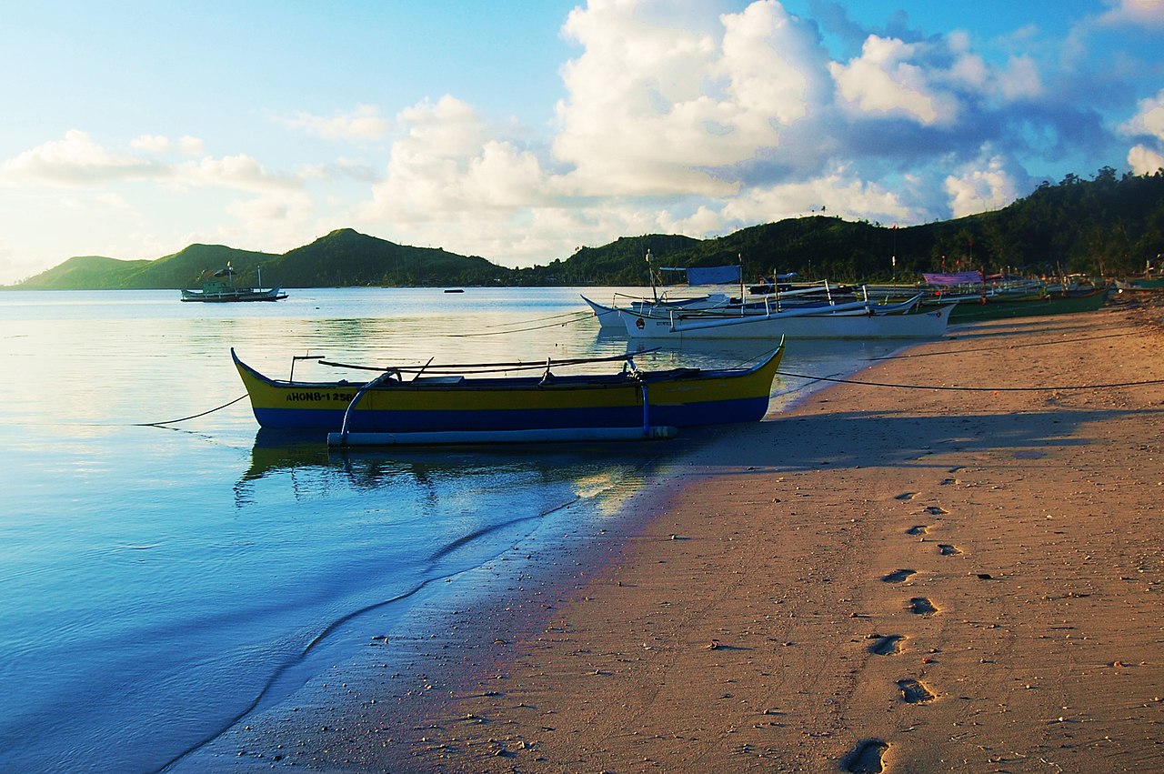 1280px-Pristine_blue_sea.jpg