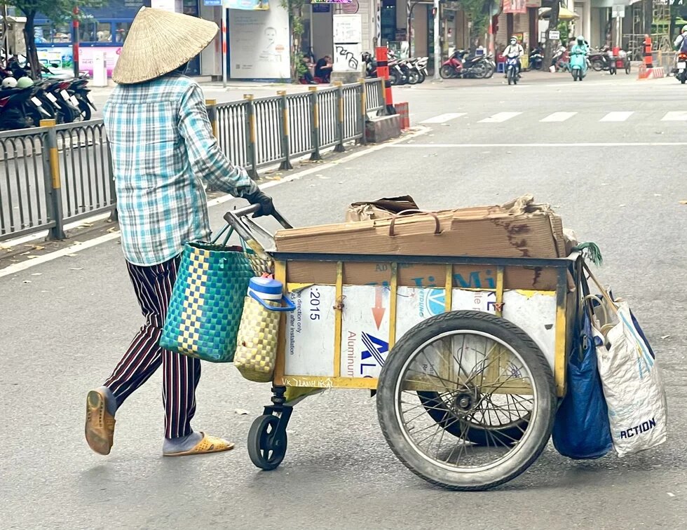 Waste picker in Vietnam