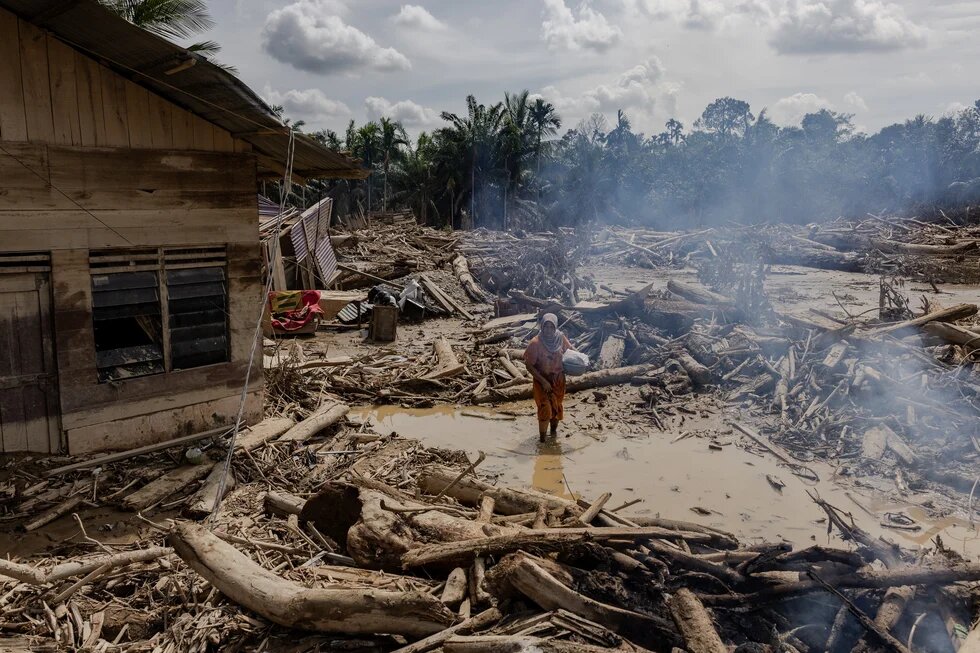 09 Indonesia floods 2025