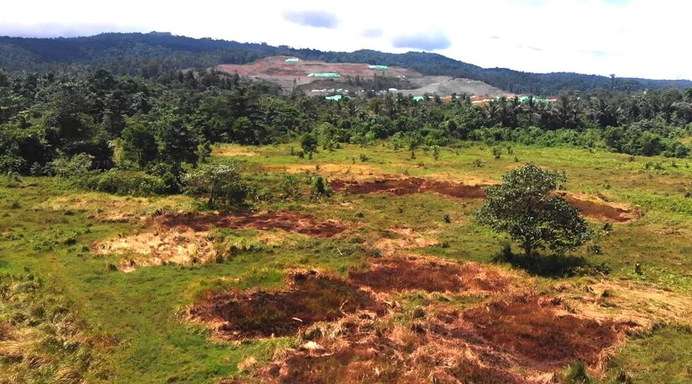 Nickel mining in Halmahera.jpg